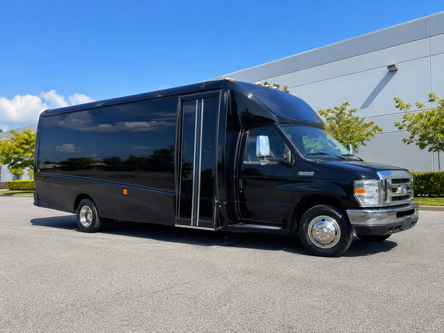 bachelorette and bachelor party buses in jackson mississippi