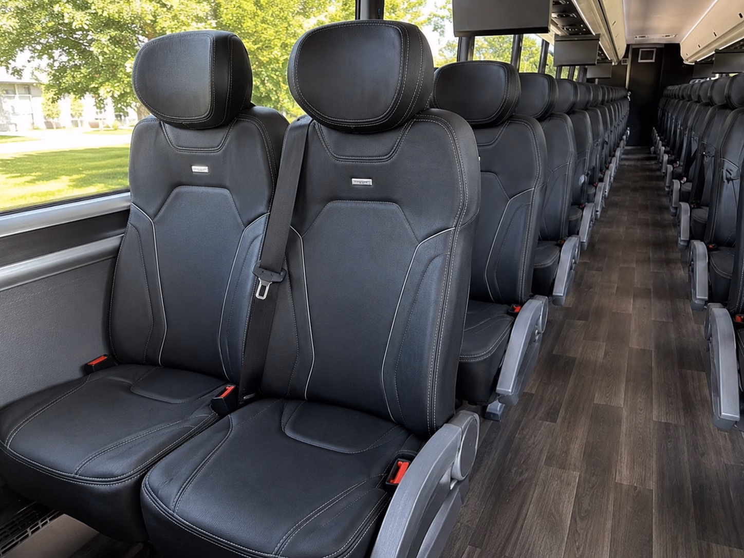 buses to wineries and the raymond corridor