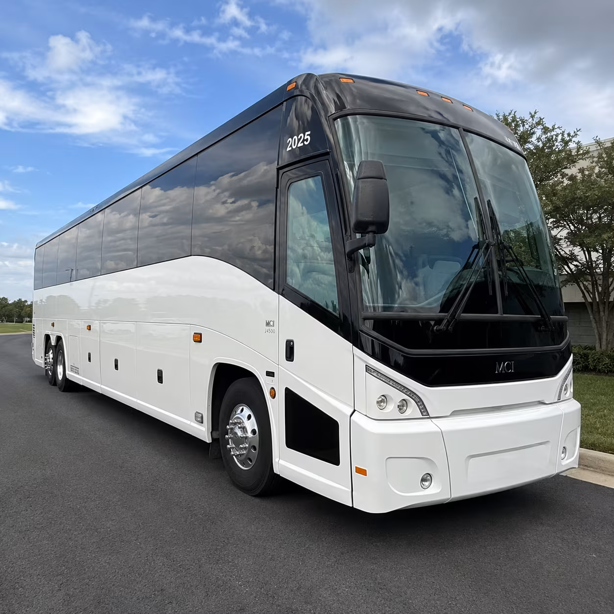 charter buses for conventions and corporate events at the jackson convention complex