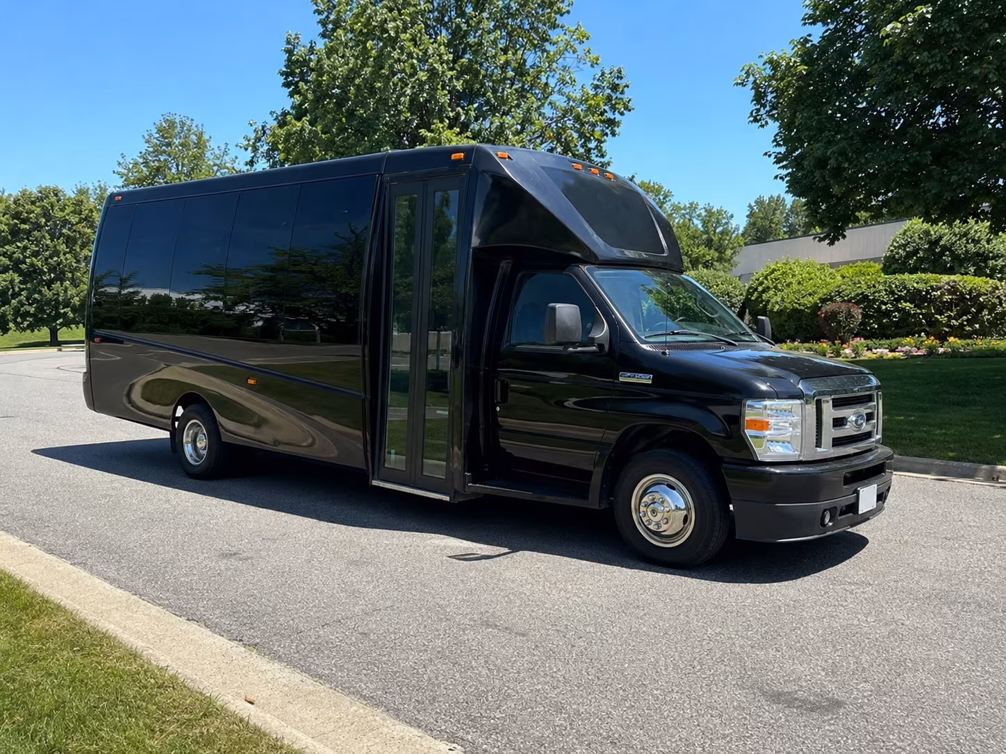 fondren jackson entertainment district party bus rental